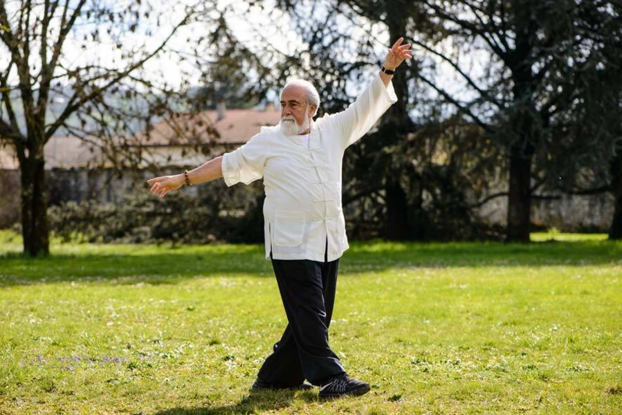 Dr. Yves Réquéna
